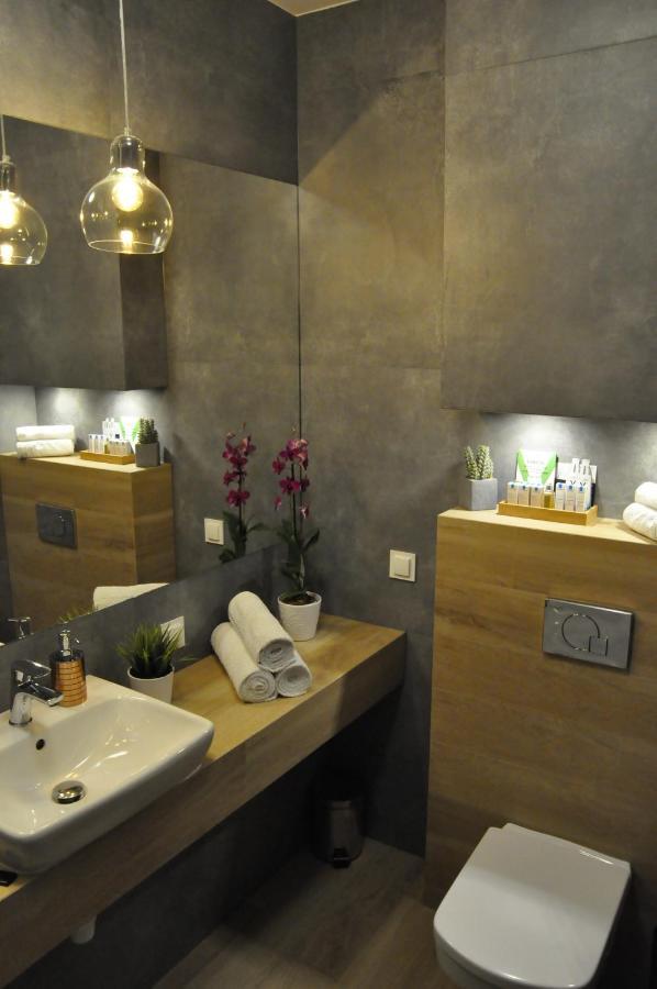 Apartament Na Teczowej Wrocław Buitenkant foto