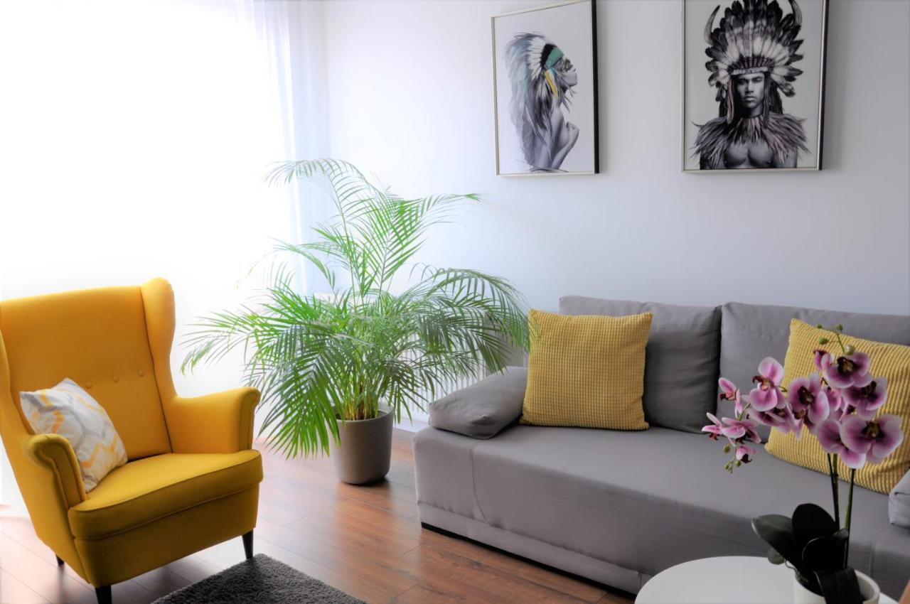 Apartament Na Teczowej Wrocław Buitenkant foto